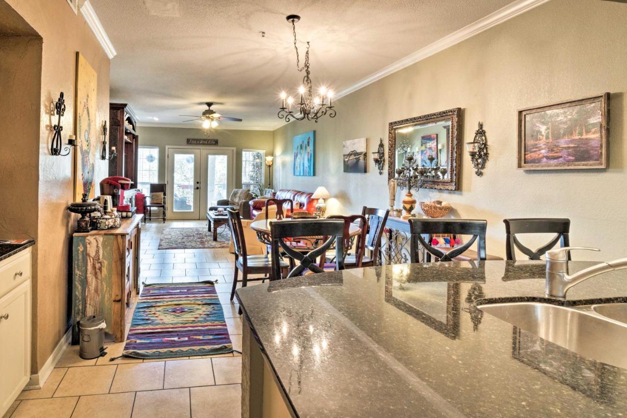 Lakefront Lago Vista Condo With Resort Amenities! Екстериор снимка